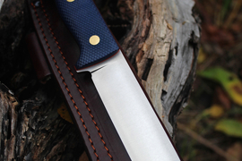 Туристический нож Кедр L Bohler N690, накладки micarta Синяя, оружейная насечка