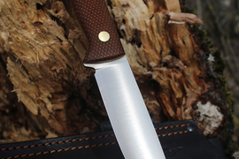Туристический нож Шершень L Bohler N690, накладки micarta Койот, оружейная насечка