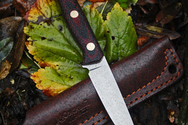 Туристический нож Splinter Bohler N690, накладки micarta Красно-Черная, оружейная насечка