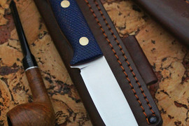 Туристический нож Шершень Bohler N690, накладки micarta Синяя, оружейная насечка