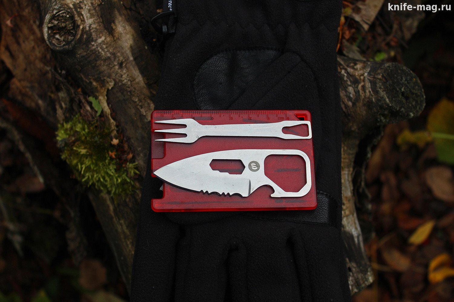 Набор-карта c ножом, вилкой, открывалкой и гаечным ключом красный