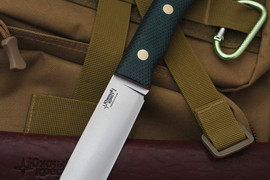 Туристический нож Praiter Bohler N690, накладки micarta Изумруд, оружейная насечка
