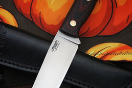 Туристический нож Кайман VG-10, накладки micarta Красно-Черная, оружейная насечка