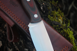 Туристический нож Барибал Elmax, накладки micarta Красно-Черная, оружейная насечка