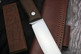 Туристический нож Росомаха Böhler K110, накладки micarta Койот, оружейная насечка