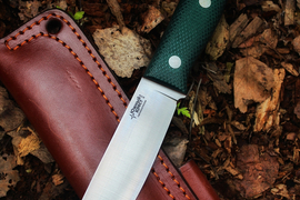 Туристический нож Росомаха Böhler K110, накладки micarta Изумруд, оружейная насечка