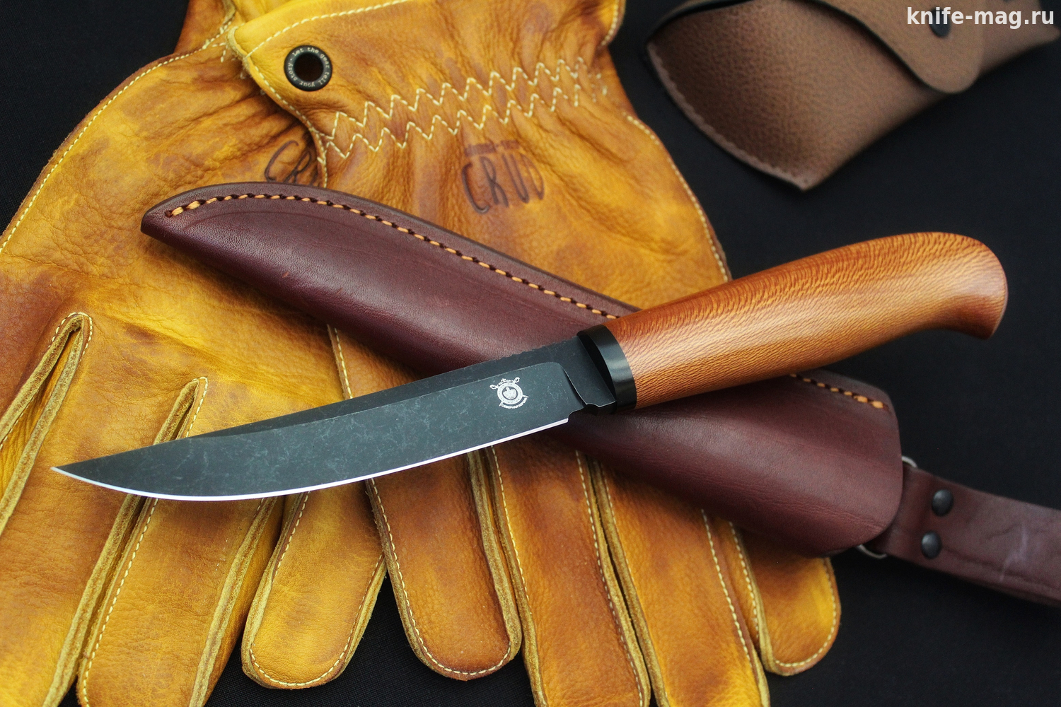 Туристический нож Койот Bohler N690 Black Wash, рукоять платан