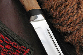 Бекас (рукоять карельская береза, вставки граб, тыльник и гарда алюминий)