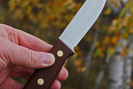 Туристический нож Росомаха Bohler N690, накладки micarta Койот, оружейная насечка