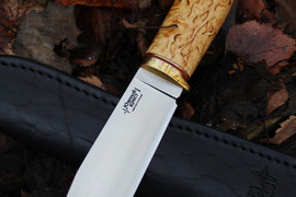 Туристический нож Бер Bohler N690, рукоять карельская береза