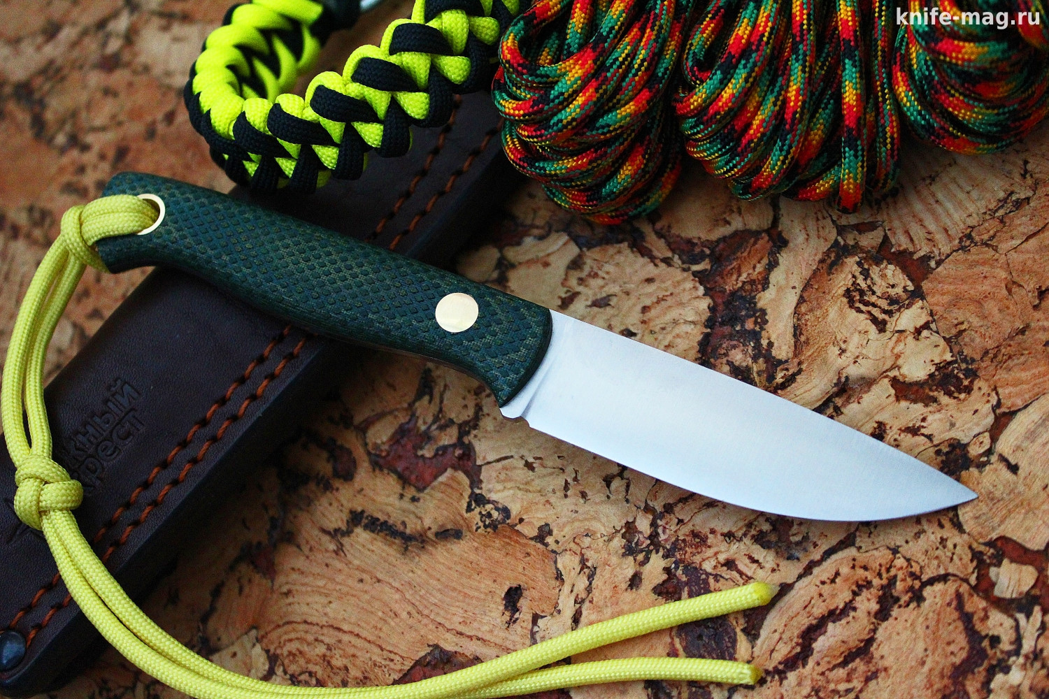 Туристический нож Small Bohler N690 конвекс, накладки micarta Желто-Зеленая, оружейная насечка
